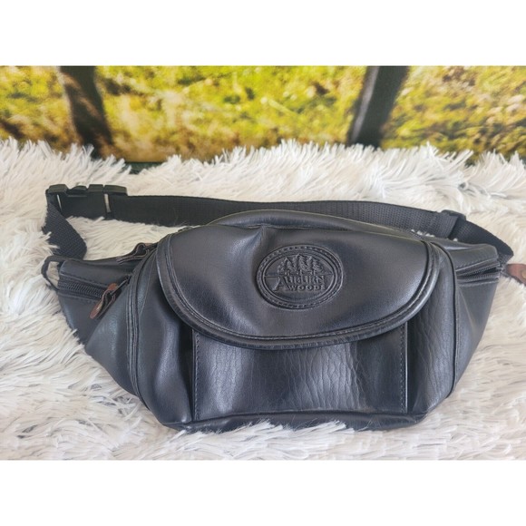 Auburn Woods Black Leather Fanny Pack - Picture 1 of 6